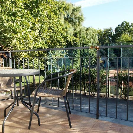 Garden Club Panzio Bed & Breakfast Balatonmáriafürdő Eksteriør bilde