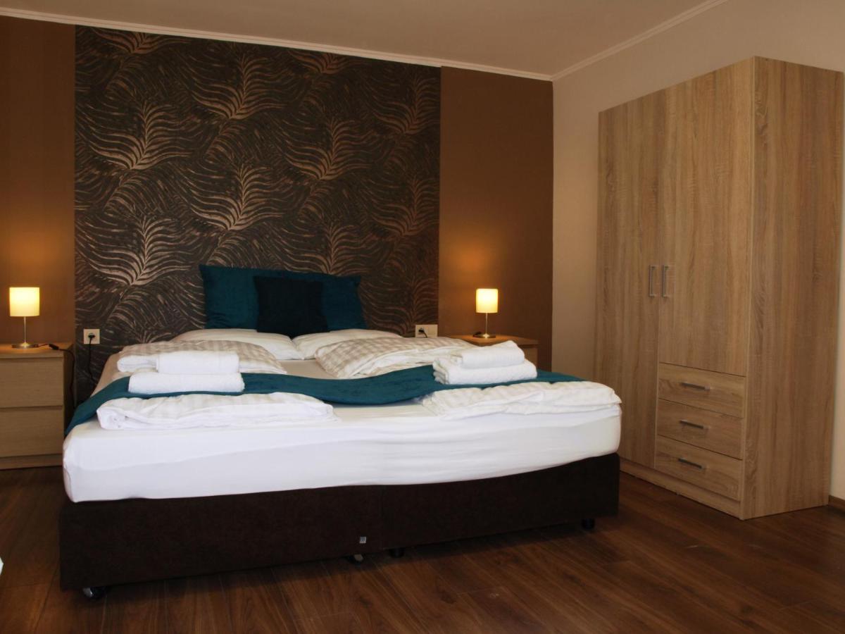 Garden Club Panzio Bed & Breakfast Balatonmáriafürdő Eksteriør bilde