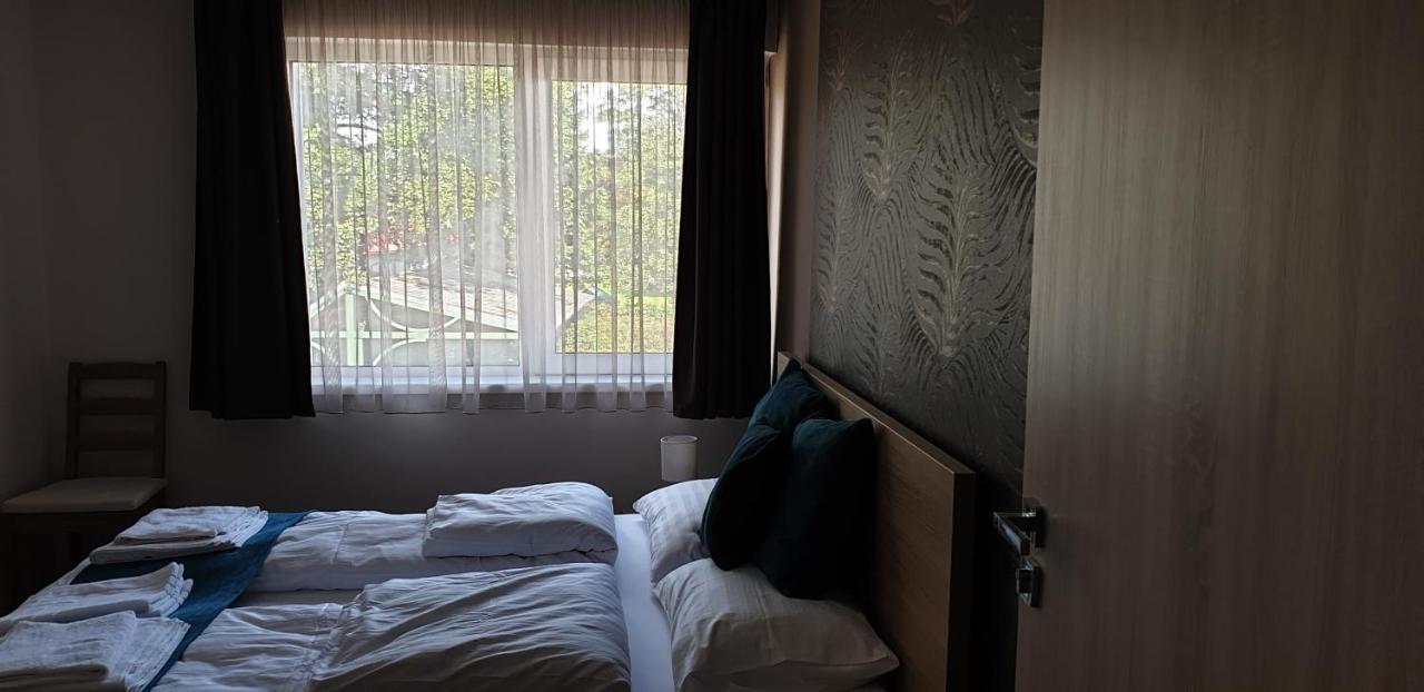 Garden Club Panzio Bed & Breakfast Balatonmáriafürdő Eksteriør bilde