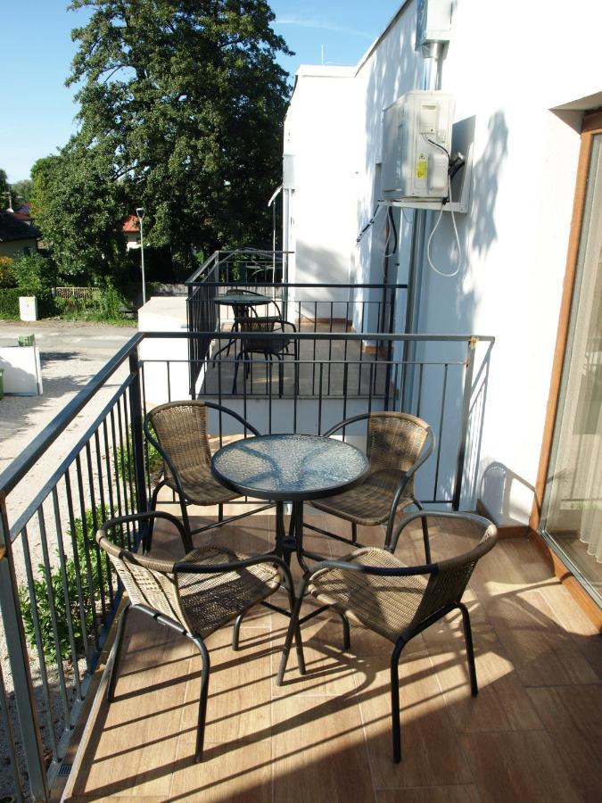 Garden Club Panzio Bed & Breakfast Balatonmáriafürdő Eksteriør bilde