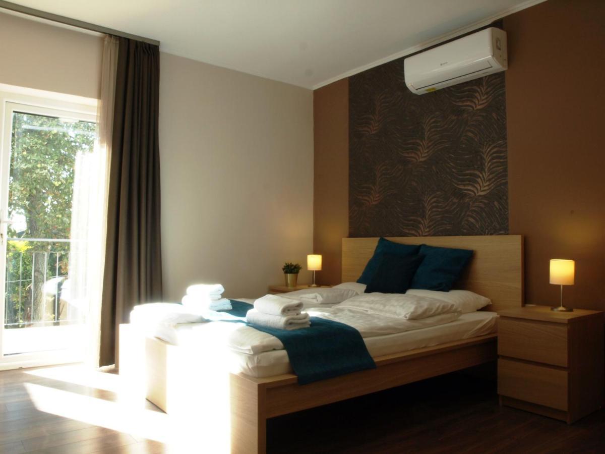 Garden Club Panzio Bed & Breakfast Balatonmáriafürdő Eksteriør bilde