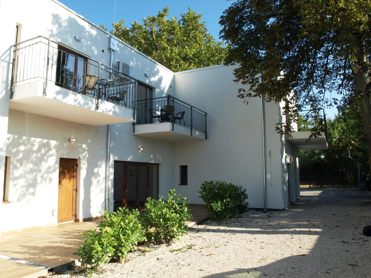 Garden Club Panzio Bed & Breakfast Balatonmáriafürdő Eksteriør bilde