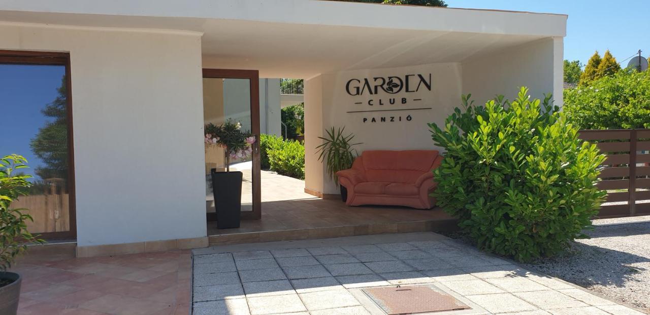 Garden Club Panzio Bed & Breakfast Balatonmáriafürdő Eksteriør bilde